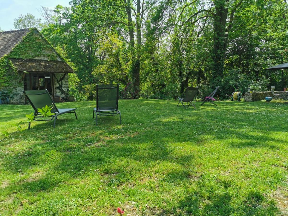 Domaine De La Folicoeur Hotel Sainte-Colombe-près-Vernon Екстериор снимка